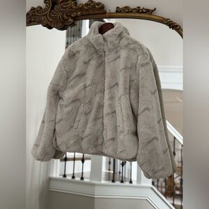 Nike Faux Fur Plush Jacket in Light Bone, Size Small